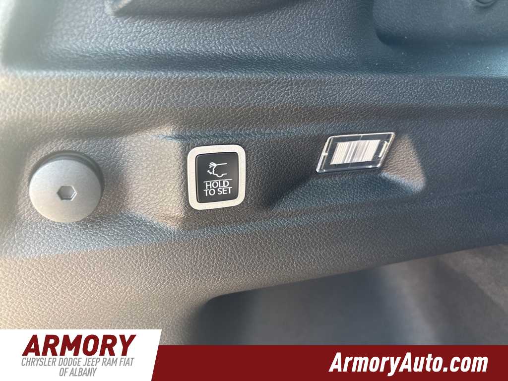 Thumbnail: 2025 Jeep Grand Cherokee L - 26