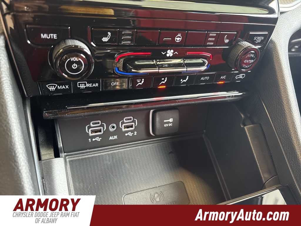 Thumbnail: 2025 Jeep Grand Cherokee - 16