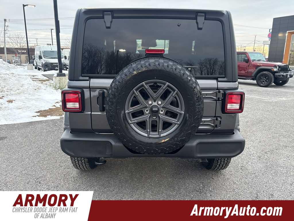 Thumbnail: 2026 Jeep Wrangler - 5