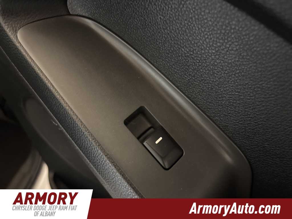 Thumbnail: 2018 Kia Forte - 26