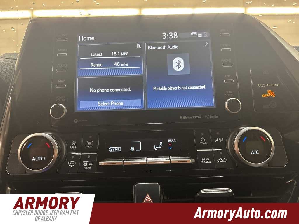 Thumbnail: 2022 Toyota Highlander - 16