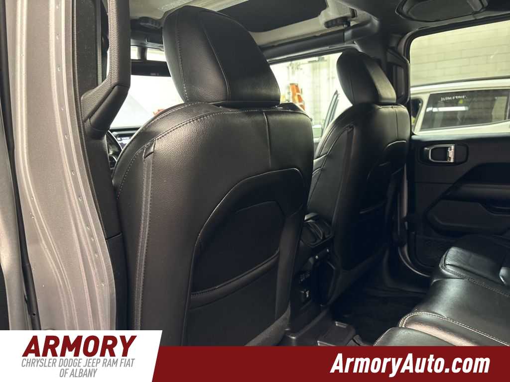 Thumbnail: 2019 Jeep Wrangler - 23