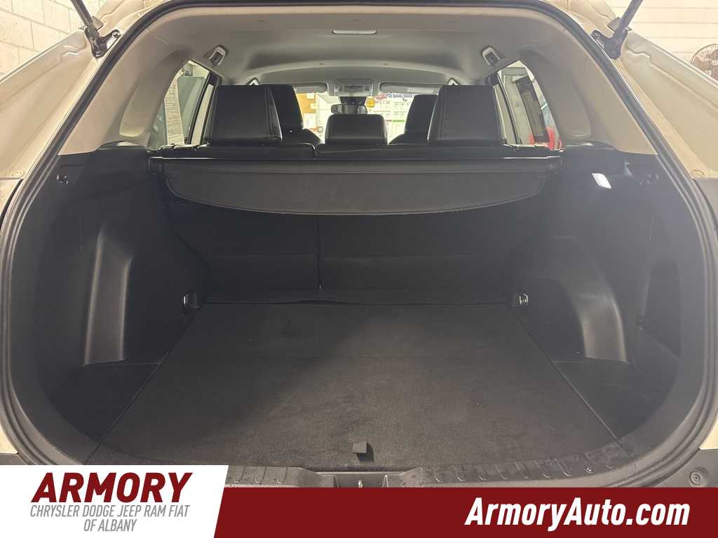 Thumbnail: 2022 Toyota RAV4 - 24