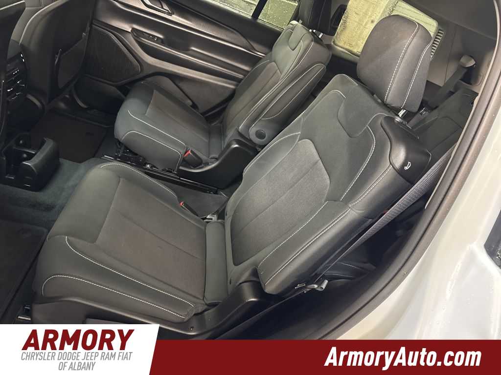 Thumbnail: 2023 Jeep Grand Cherokee L - 26