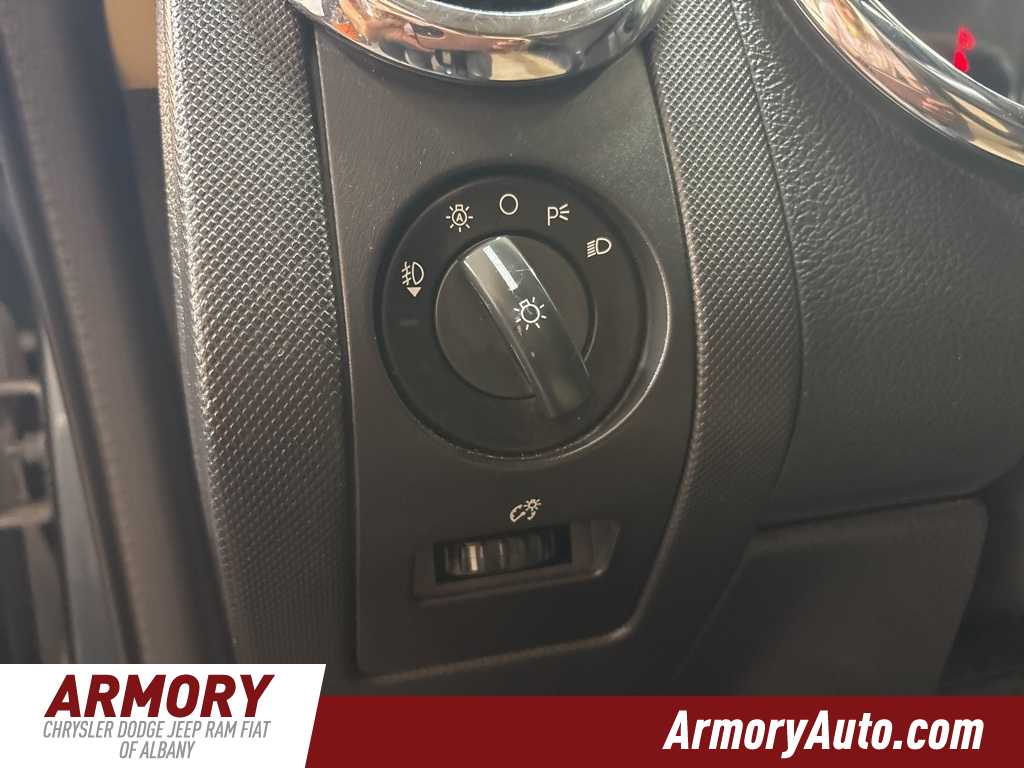 Thumbnail: 2010 Ford Explorer - 10