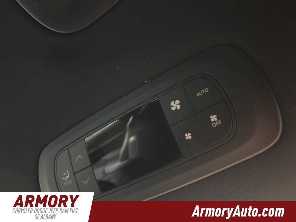 Thumbnail: 2026 Chrysler Pacifica - 39