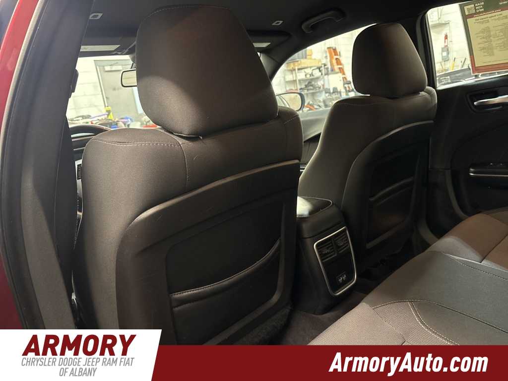 Thumbnail: 2017 Dodge Charger - 23