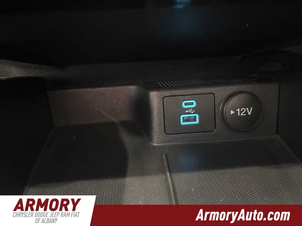 Thumbnail: 2022 Ford Escape - 18