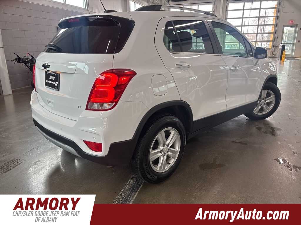 Thumbnail: 2020 Chevrolet Trax - 4