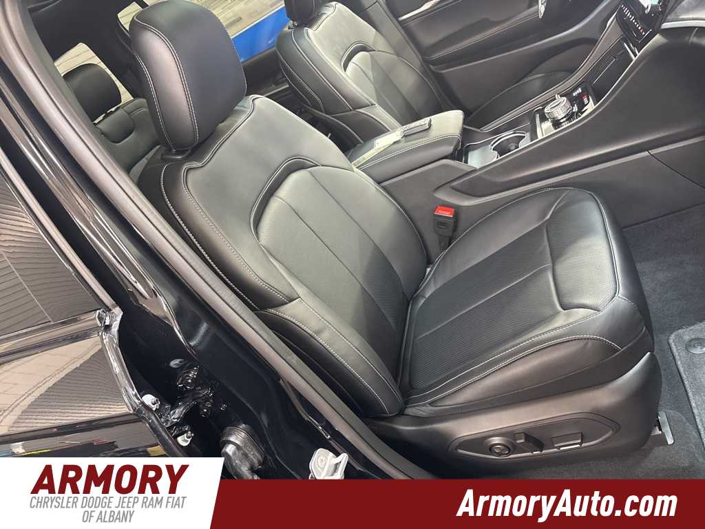 Thumbnail: 2026 Jeep Grand Cherokee - 44