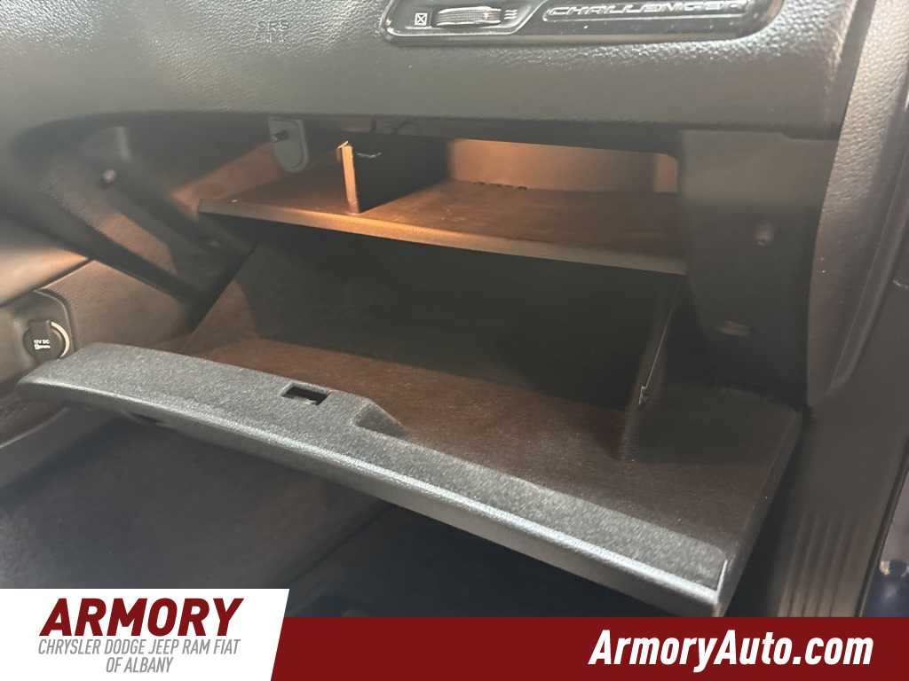 Thumbnail: 2015 Dodge Challenger - 31