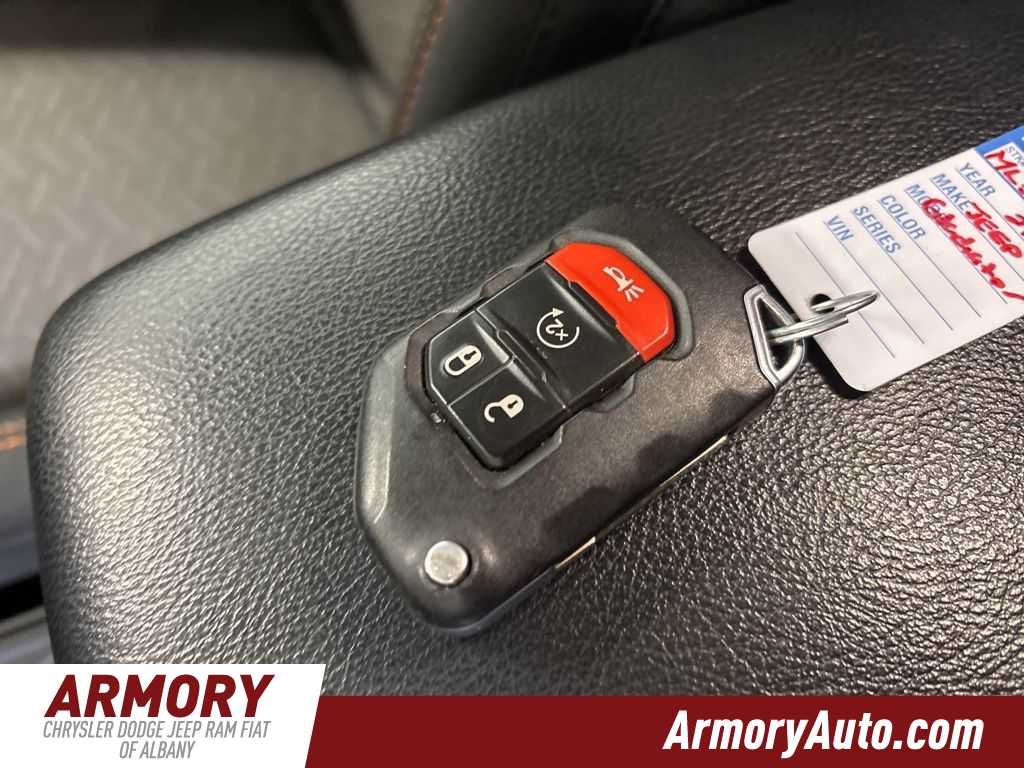 Thumbnail: 2021 Jeep Gladiator - 21