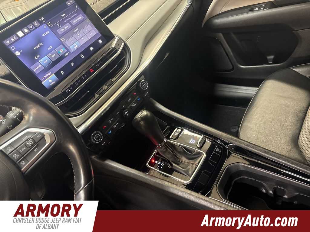 Thumbnail: 2022 Jeep Compass - 16