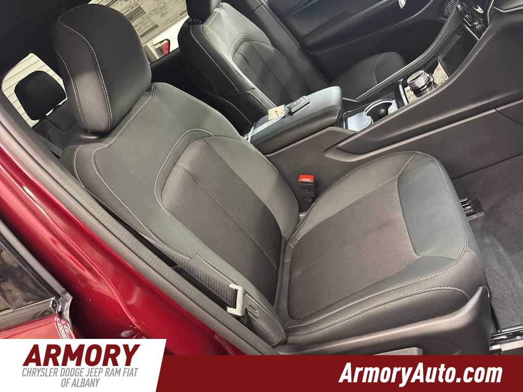 Thumbnail: 2025 Jeep Grand Cherokee - 38