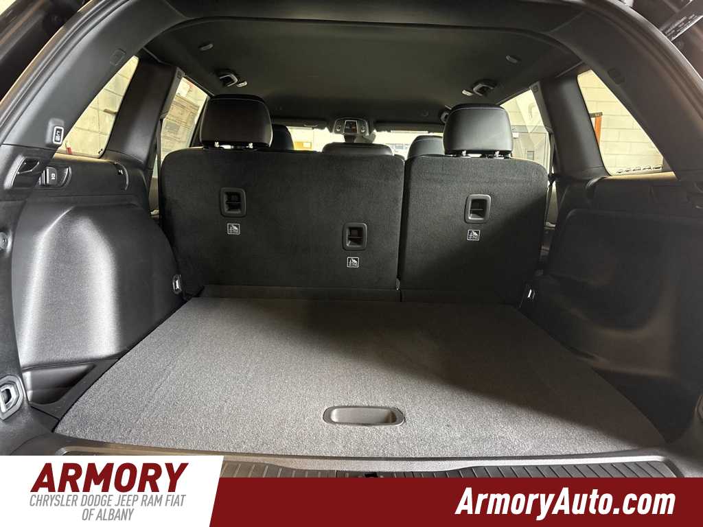 Thumbnail: 2025 Jeep Grand Cherokee - 23