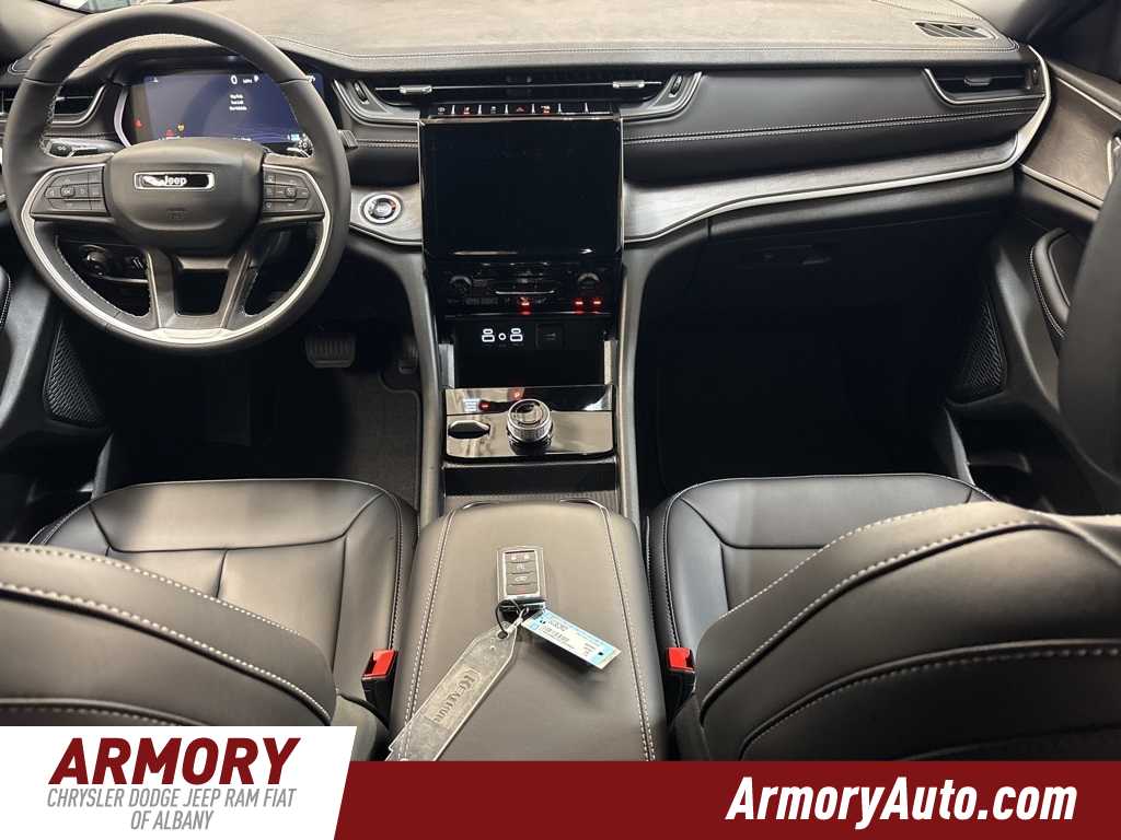 Thumbnail: 2025 Jeep Grand Cherokee - 30