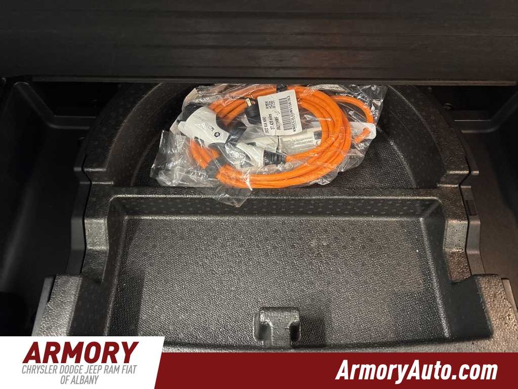 Thumbnail: 2022 Kia Niro - 30