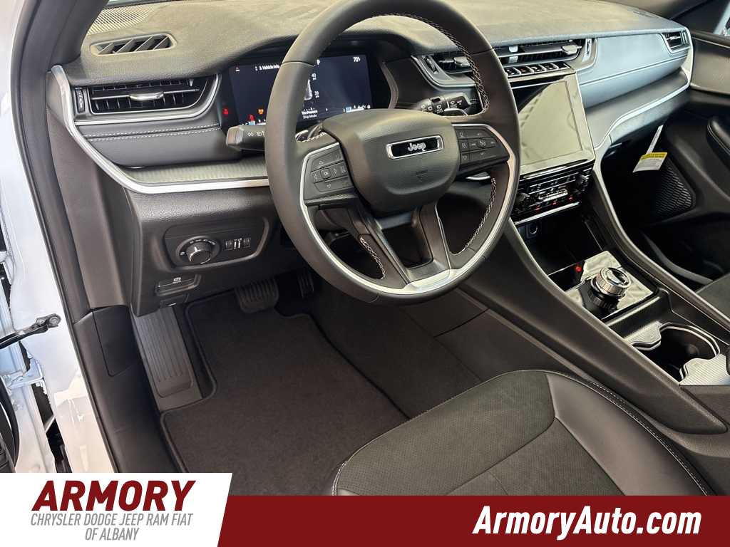 Thumbnail: 2025 Jeep Grand Cherokee - 9