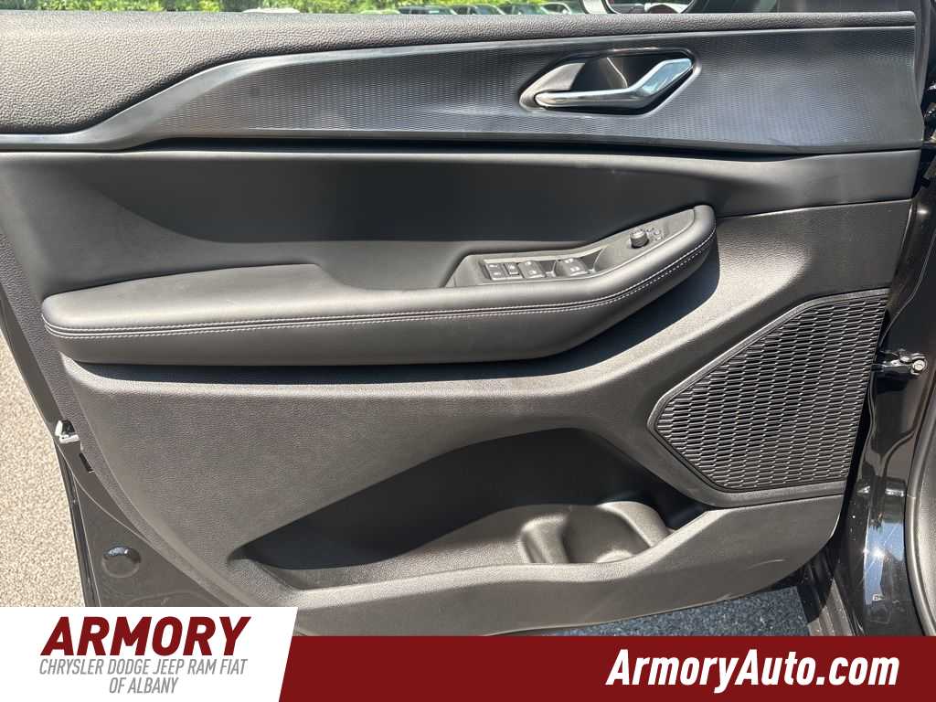 Thumbnail: 2025 Jeep Grand Cherokee L - 7