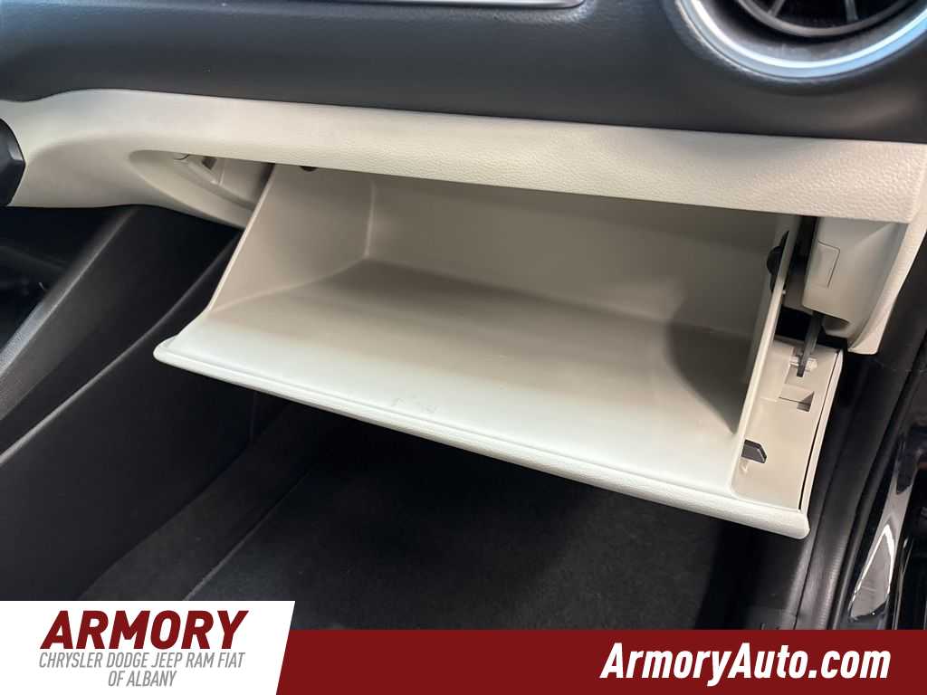 Thumbnail: 2023 Kia Forte - 37