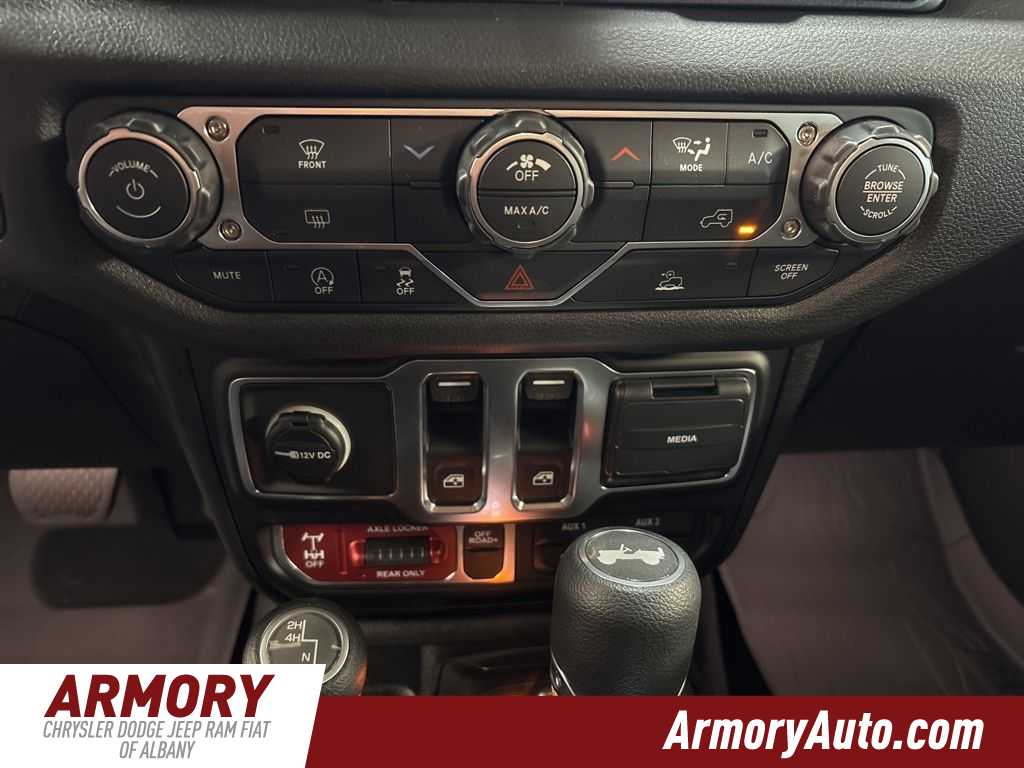 Thumbnail: 2026 Jeep Wrangler - 18