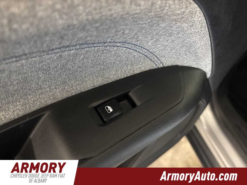 Thumbnail: 2023 Jeep Compass - 24