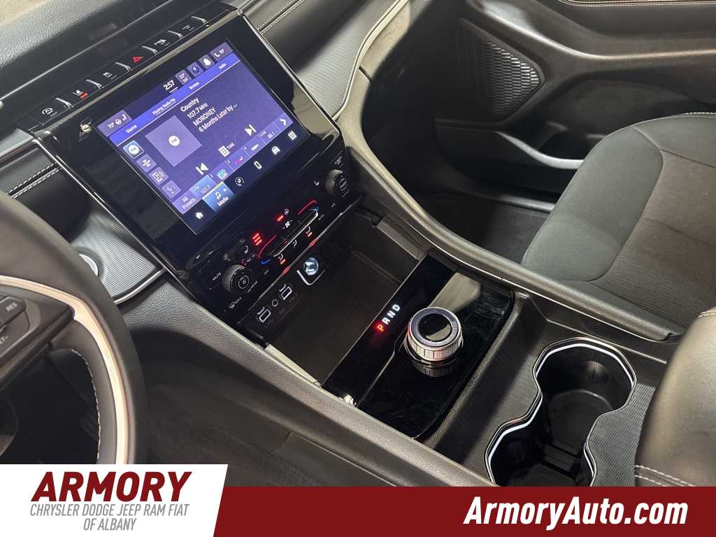 Thumbnail: 2025 Jeep Grand Cherokee - 15