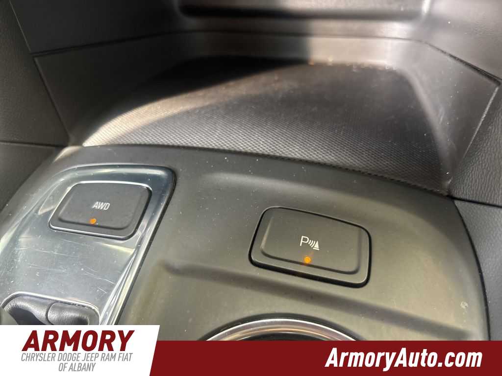 Thumbnail: 2023 Chevrolet Equinox - 22