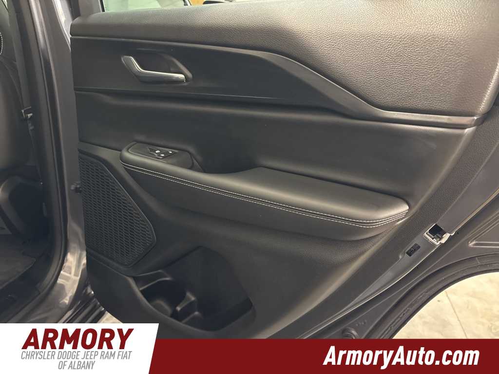 Thumbnail: 2025 Jeep Grand Cherokee - 30