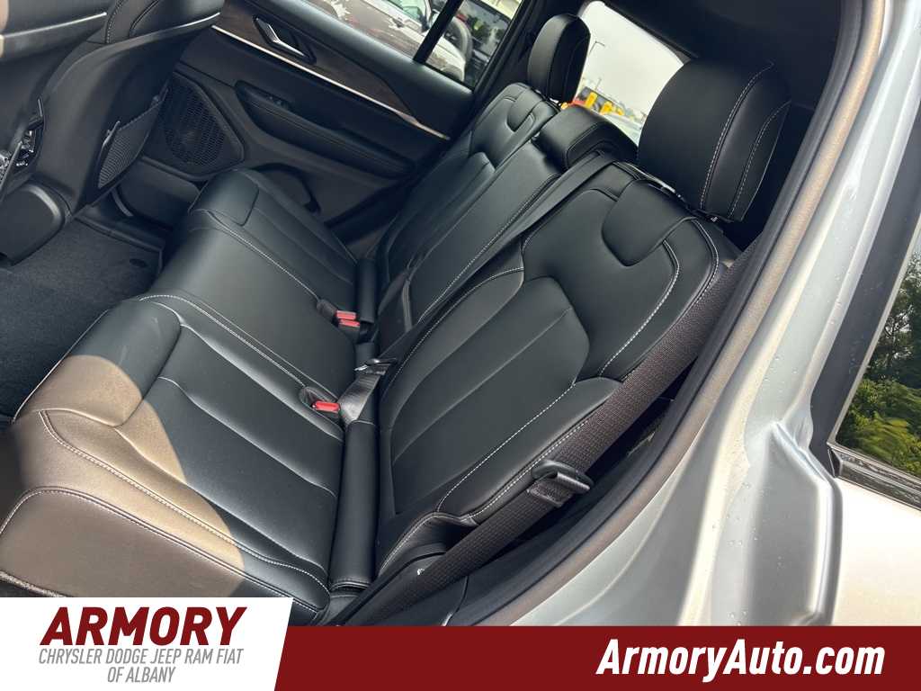 Thumbnail: 2025 Jeep Grand Cherokee - 21