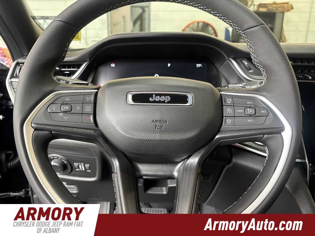 Thumbnail: 2026 Jeep Grand Cherokee L - 14