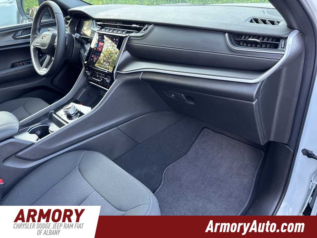 Thumbnail: 2025 Jeep Grand Cherokee L - 29