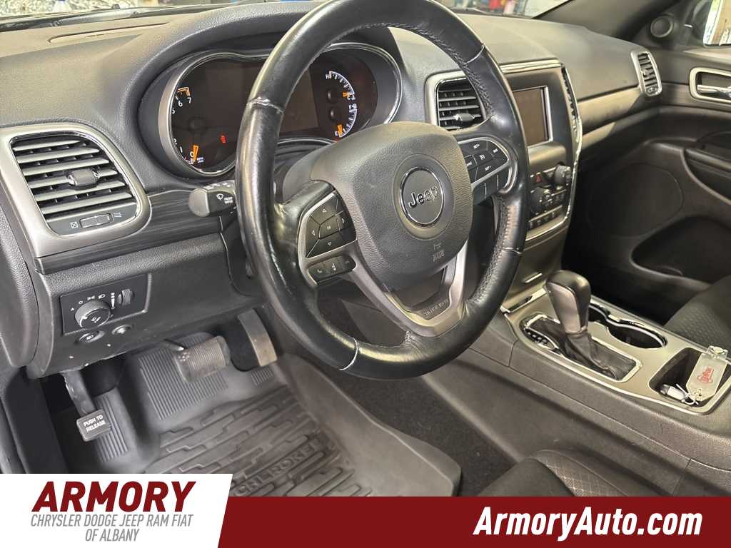 2021 Jeep Grand Cherokee Laredo 9