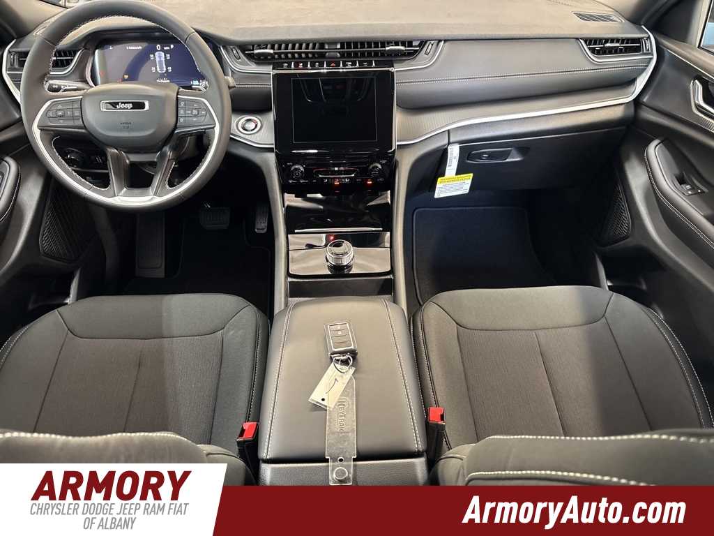 Thumbnail: 2025 Jeep Grand Cherokee - 29