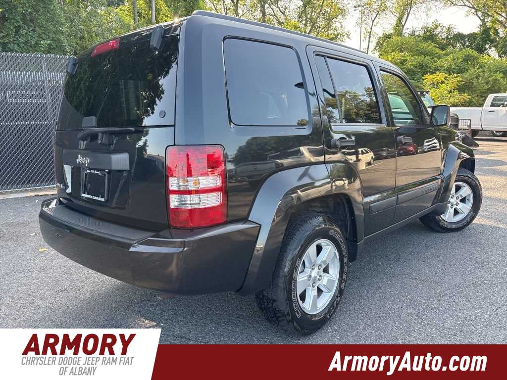 Thumbnail: 2009 Jeep Liberty - 4