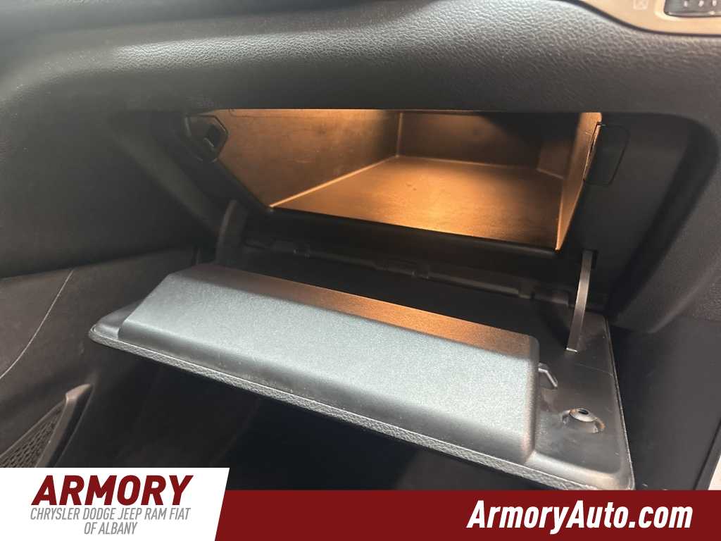 Thumbnail: 2017 Jeep Cherokee - 38