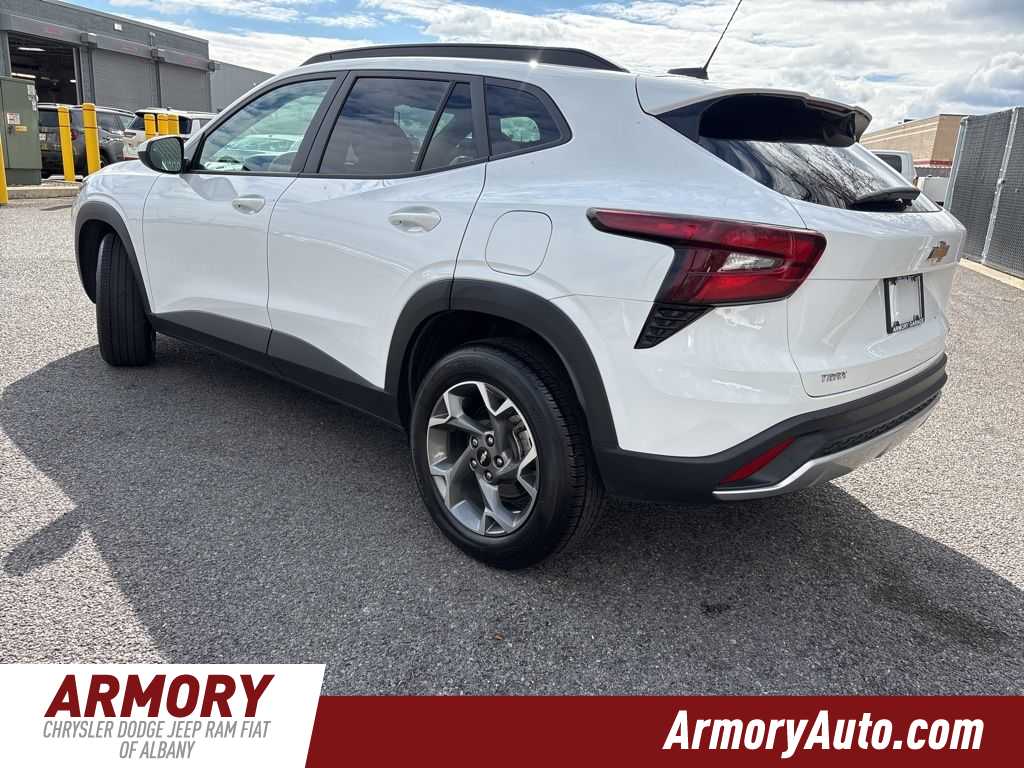 Thumbnail: 2025 Chevrolet Trax - 6