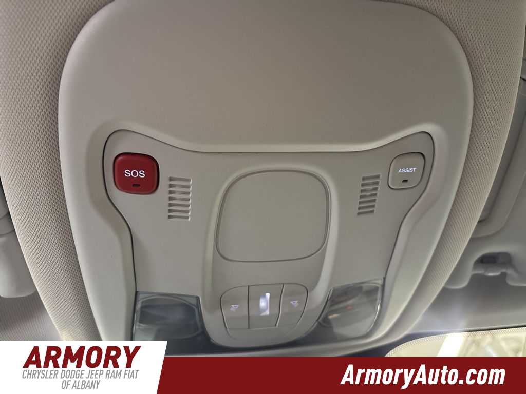 Thumbnail: 2023 Jeep Renegade - 25