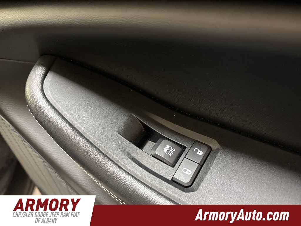 Thumbnail: 2023 Jeep Grand Cherokee L - 40