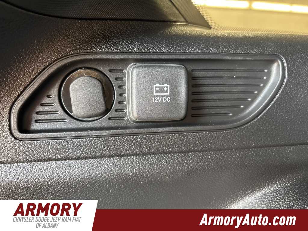 Thumbnail: 2025 Jeep Grand Cherokee - 28