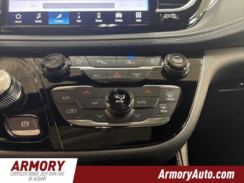 Thumbnail: 2026 Chrysler Pacifica - 20