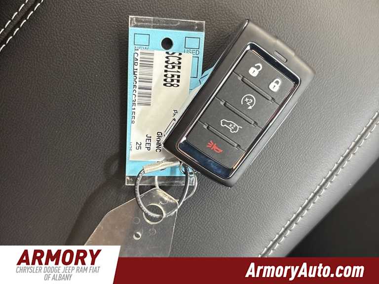 Thumbnail: 2025 Jeep Grand Cherokee - 21