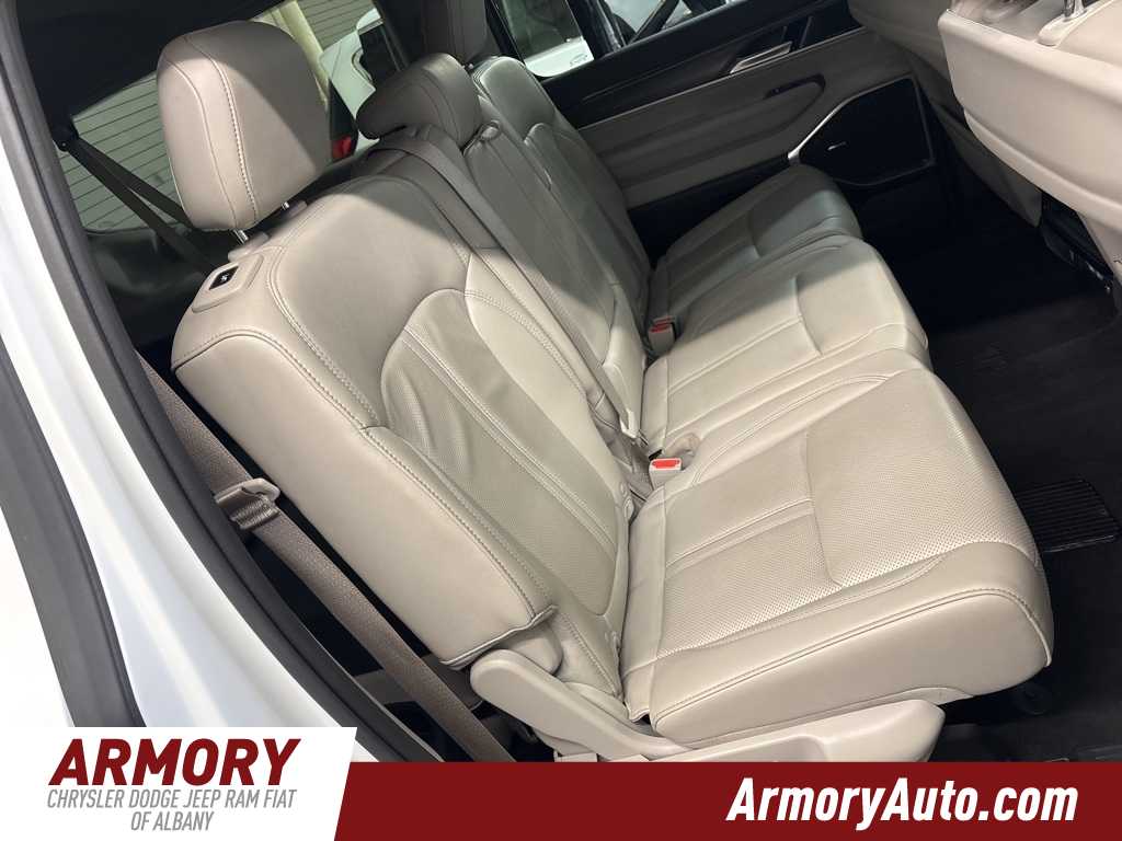 Thumbnail: 2024 Jeep Wagoneer - 37