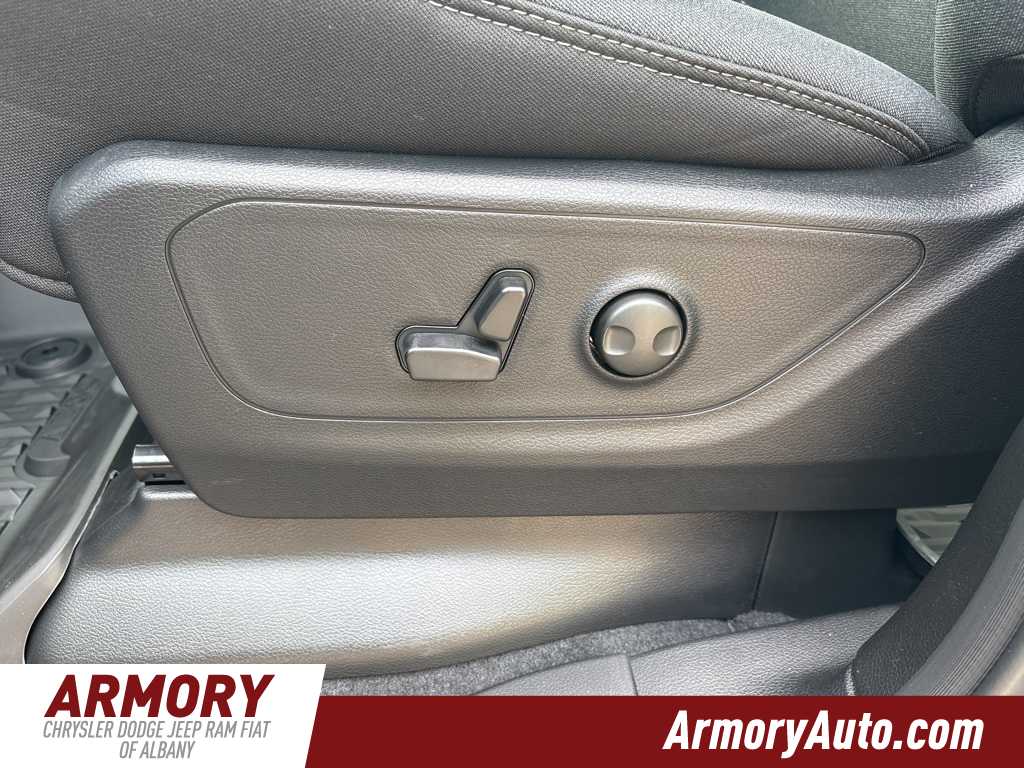 Thumbnail: 2026 RAM 1500 - 13