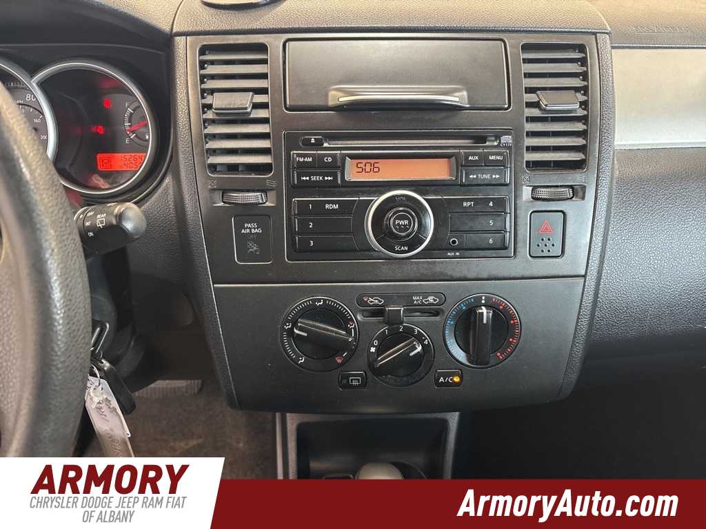 Thumbnail: 2011 Nissan Versa - 16