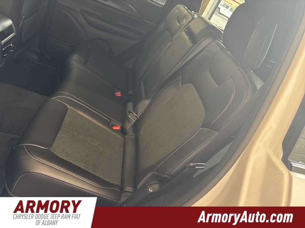 Thumbnail: 2025 Jeep Grand Cherokee - 23