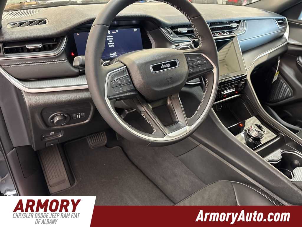 Thumbnail: 2025 Jeep Grand Cherokee - 9