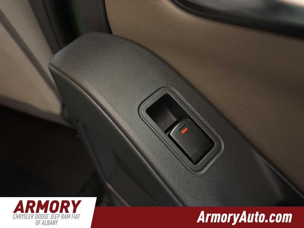 Thumbnail: 2022 Nissan Frontier - 27