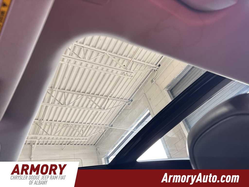 Thumbnail: 2019 Jeep Cherokee - 26