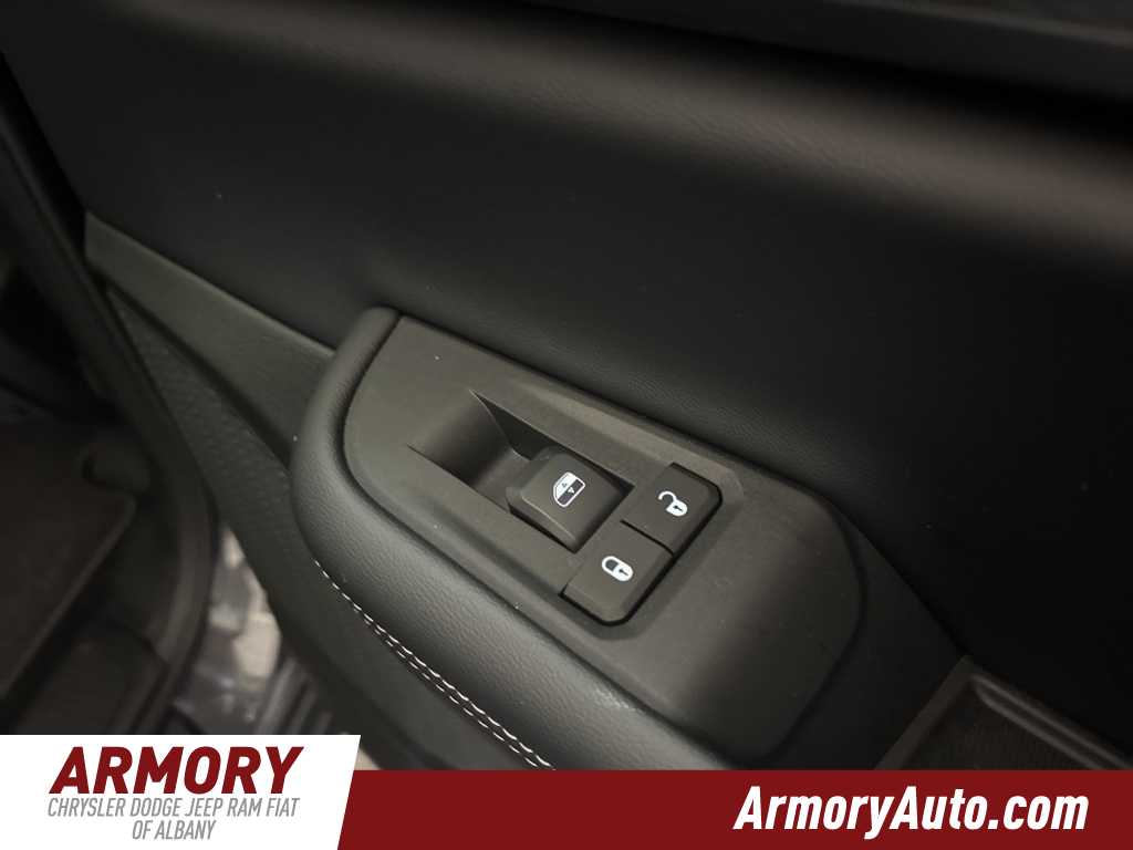 Thumbnail: 2025 Jeep Grand Cherokee L - 31